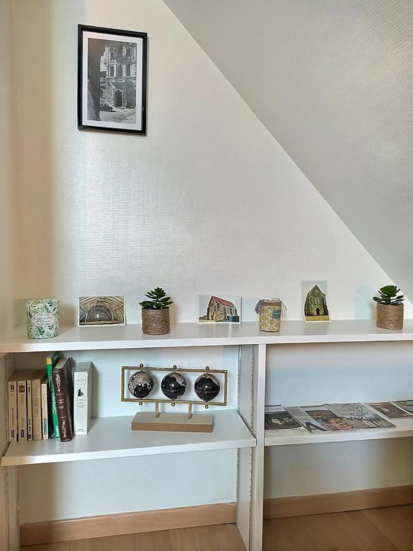 Le Travel - Appartement Equipe Proche Centre Et Yschools Troyes Luaran gambar